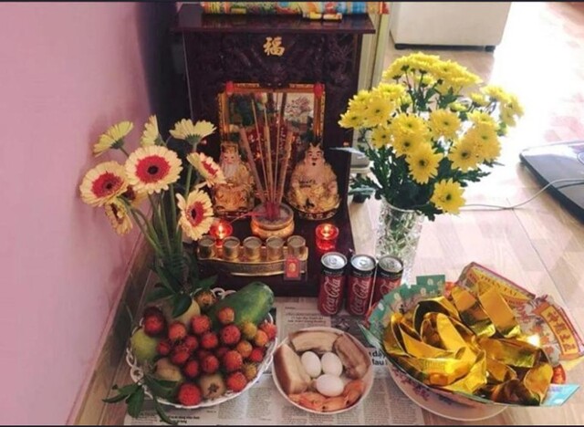 Bày biện mâm quả đầy đủ khi đọc văn khấn xin lô đề