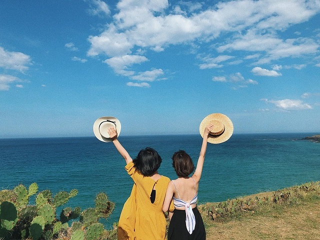 Nếu chiêm bao du lịch gặp người già cho thấy những may mắn sắp ập đến