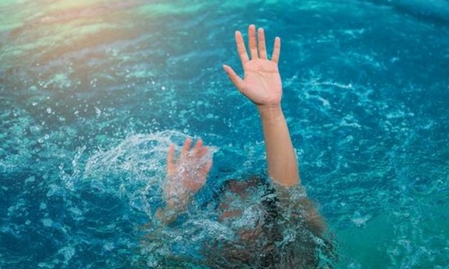 Mơ em họ chết đuối sống lại tượng trưng cho tái sinh