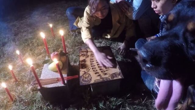 Muốn thực hiện cầu cơ xin số đề thì cần tối thiểu 3 người tham gia mới có đủ sức cầu