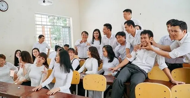 Con số may mắn khi nằm mơ thấy đi học lại cấp 3 là số mấy?